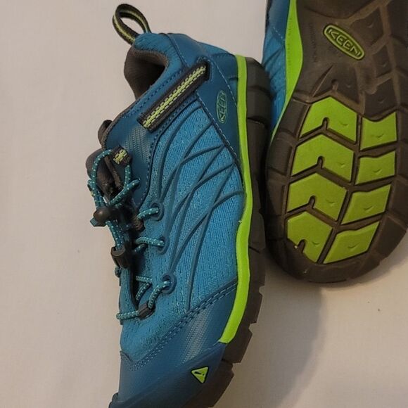 - Girls Keen waterproof shoes size 2 - Picture 6 of 6